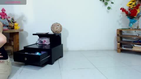 Snapshot of amy_mur chatting on May 2026 06:38:02 PM amy mur online show from May 2026 06:38:02 PM