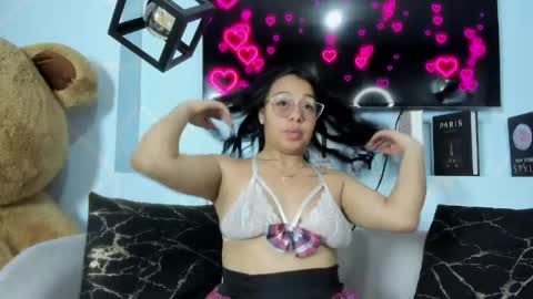 Snapshot of amy_noa chatting on May 2026 12:48:02 AM Emy Noa online show from May 2026 12:48:02 AM