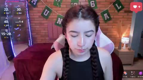 Snapshot of amy_sophiaa chatting on June 2026 11:25:01 AM Amy sophia 3 online show from June 2026 11:25:01 AM