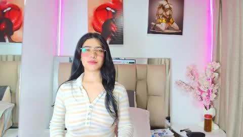 Snapshot of amy_swann chatting on April 2026 11:34:01 AM Amy online show from April 2026 11:34:01 AM