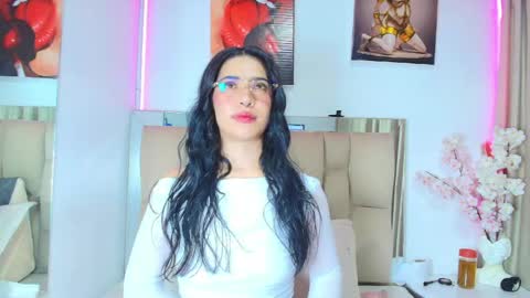 Snapshot of amy_swann chatting on April 2026 11:26:02 AM Amy online show from April 2026 11:26:02 AM