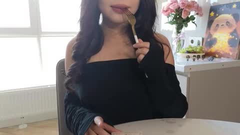 girl next door named Amy online show from October 2025 05:19:01 AM