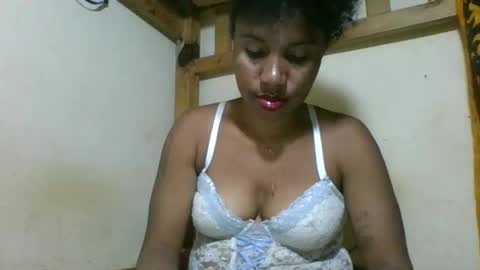 Snapshot of amyatche chatting on May 2026 04:59:02 PM Amyatche online show from May 2026 04:59:02 PM