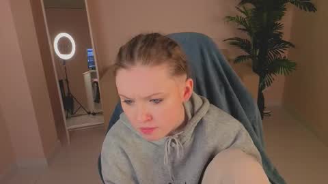 amycherryberry online show from December 2025 09:05:02 AM