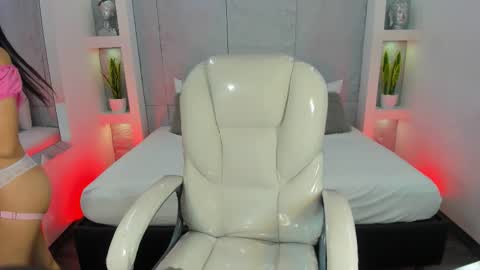 amy online show from November 2025 11:32:02 AM