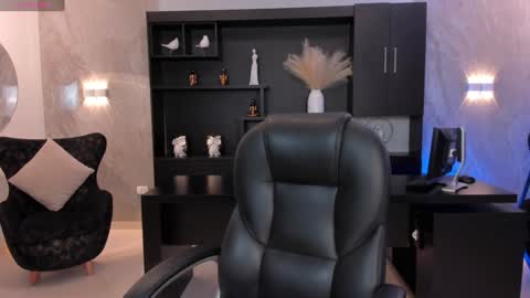 Amy  online show from January 2025 07:49:01 PM