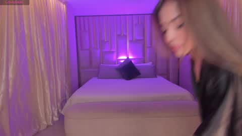 Amy  online show from January 2025 12:07:01 AM