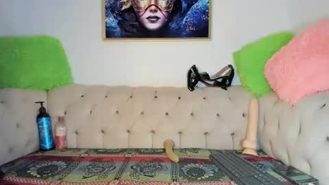 Amy Kamila online show from February 2025 04:31:01 AM