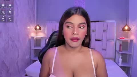 amyevan_ online show from September 2025 09:38:01 PM