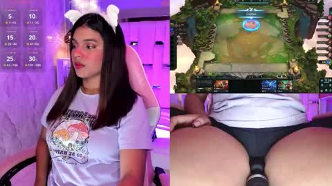 amyevan_ online show from December 2025 09:00:01 PM