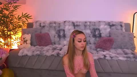Snapshot of amykentt chatting on May 2026 04:03:02 PM amykentt online show from May 2026 04:03:02 PM
