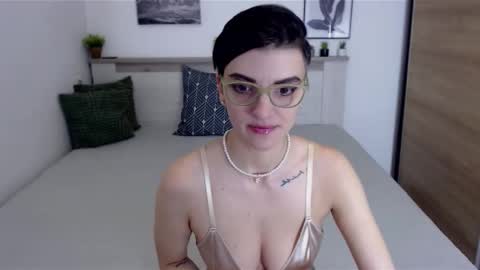Snapshot of amylexy chatting on December 2024 07:37:01 AM Hi there guys  My pleasure in your hands  pvt is open online show from December 2024 07:37:01 AM