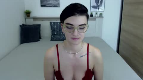 Snapshot of amylexy chatting on January 2025 09:25:01 PM Hi there guys  My pleasure in your hands  pvt is open online show from January 2025 09:25:01 PM