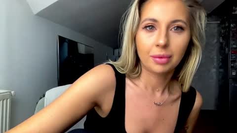 amyroberta92 online show from January 2026 07:56:01 AM