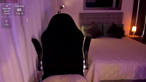    online show from October 2025 07:40:01 PM