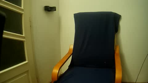 Zeynep online show from April 2026 08:20:01 PM