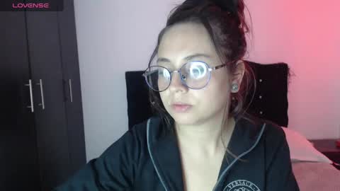 ana_arms_ online show from March 2026 03:45:01 PM