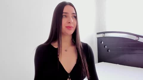 Snapshot of ana_castilo chatting on December 2024 12:23:01 PM Ana IG an castillo 1 online show from December 2024 12:23:01 PM