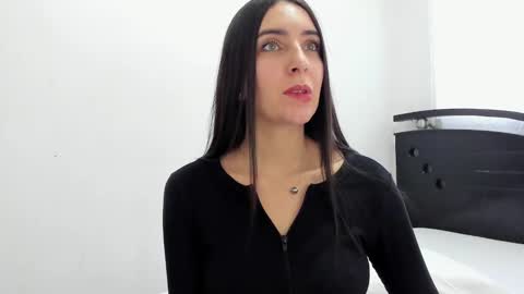 Snapshot of ana_castilo chatting on December 2024 11:41:02 AM Ana IG an castillo 1 online show from December 2024 11:41:02 AM