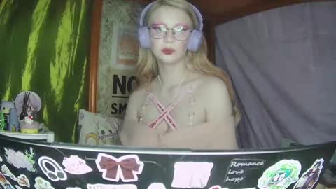 Snapshot of ana_dewitt chatting on February 2025 10:47:01 PM ana dewitt online show from February 2025 10:47:01 PM