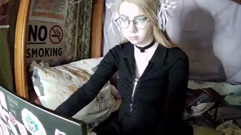 Snapshot of ana_dewitt chatting on March 2025 09:37:01 PM ana dewitt online show from March 2025 09:37:01 PM