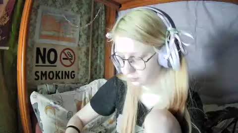 Snapshot of ana_dewitt chatting on March 2025 11:11:01 PM ana dewitt online show from March 2025 11:11:01 PM