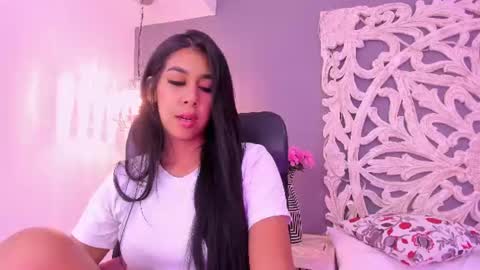 Snapshot of ana_gonzalez chatting on July 2026 09:41:01 PM Ana Gonzalez online show from July 2026 09:41:01 PM