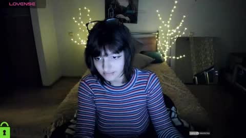 Snapshot of ana_jil chatting on April 2026 01:42:02 AM Hi Im Ana online show from April 2026 01:42:02 AM