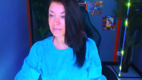 Snapshot of ana_mills chatting on May 2026 10:00:02 AM Ana online show from May 2026 10:00:02 AM