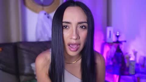   online show from October 2025 04:34:02 AM