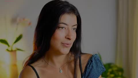 anabelcurvy online show from May 2026 08:27:01 PM