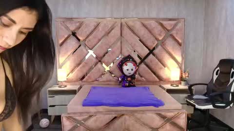 HI I AM ANABELL online show from October 2025 07:14:02 PM