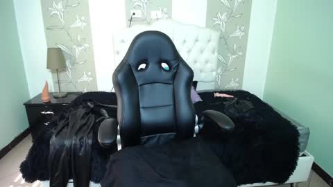 Anabella online show from January 2025 02:39:01 PM