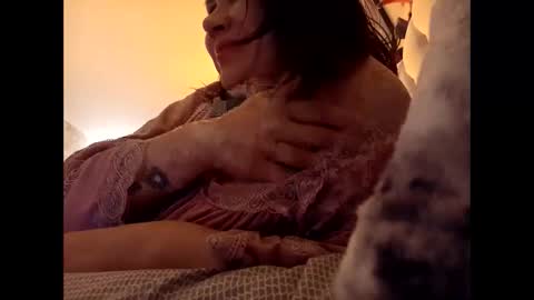 Snapshot of anabellovee chatting on April 2026 05:10:02 AM ANABELLOVEE online show from April 2026 05:10:02 AM