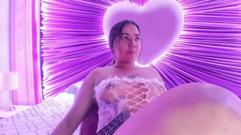 Anna online show from April 2026 12:01:01 PM