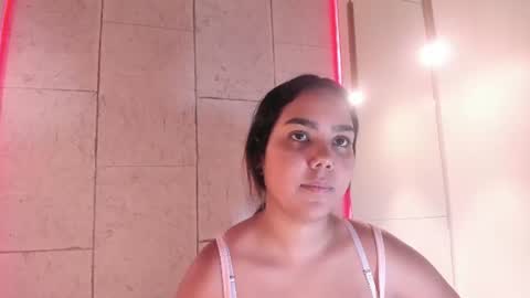 Snapshot of anaelle_bardin chatting on July 2026 04:36:01 PM Anna online show from July 2026 04:36:01 PM