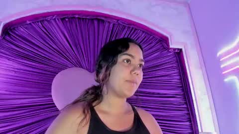 Snapshot of anaelle_bardin chatting on July 2026 12:21:02 PM Anna online show from July 2026 12:21:02 PM