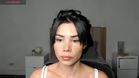 Snapshot of anahenao chatting on June 2026 10:32:02 PM Ana Henao or Annie... Follow me ahenaocb Insta X online show from June 2026 10:32:02 PM