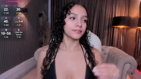 Snapshot of anahi_curlie1 chatting on July 2026 11:02:01 AM Anahi Curlie online show from July 2026 11:02:01 AM