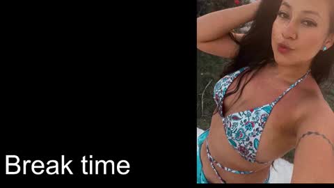 Snapshot of anahiblue04 chatting on February 2025 03:30:01 PM Anahi online show from February 2025 03:30:01 PM