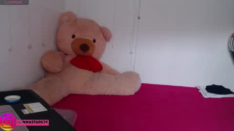 Snapshot of anahibrowns95 chatting on October 2025 07:09:02 PM Anahi Browns online show from October 2025 07:09:02 PM