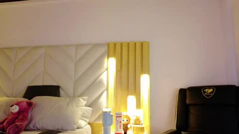 Snapshot of anaise_latif chatting on May 2026 11:48:01 AM Anaise online show from May 2026 11:48:01 AM