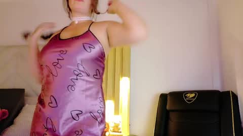 Snapshot of anaise_latif chatting on May 2026 11:17:01 AM Anaise online show from May 2026 11:17:01 AM