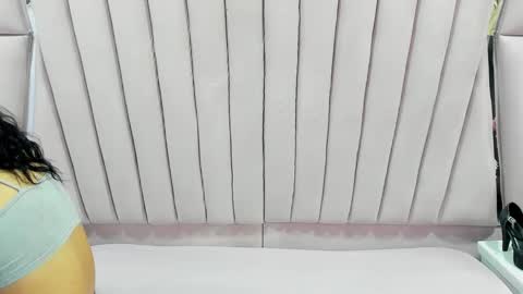 AbbyAndAntonela online show from January 2025 01:04:02 PM