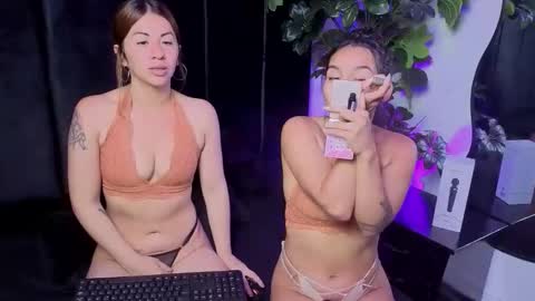 Snapshot of anales_deep_69 chatting on April 2026 01:53:02 PM AbbyAndAntonela online show from April 2026 01:53:02 PM