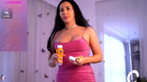 Snapshot of anarhodes chatting on September 2025 08:20:02 PM Anna online show from September 2025 08:20:02 PM