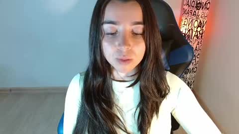 Snapshot of anarosse__ chatting on June 2026 12:45:01 AM ana 3 online show from June 2026 12:45:01 AM