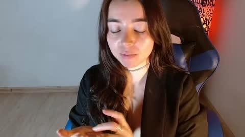 Snapshot of anarosse__ chatting on June 2026 11:39:02 PM ana 3 online show from June 2026 11:39:02 PM
