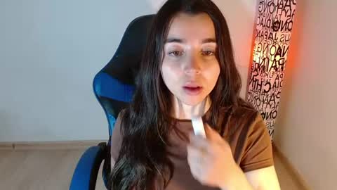 Snapshot of anarosse__ chatting on June 2026 02:34:02 AM ana 3 online show from June 2026 02:34:02 AM