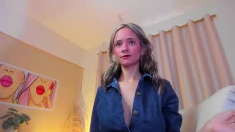 Ana online show from September 2025 07:37:02 PM